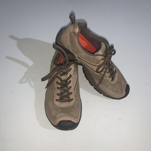 Teva Shoes Womens Size 7 Brown Suede Comfort Walking Trail Sneakers